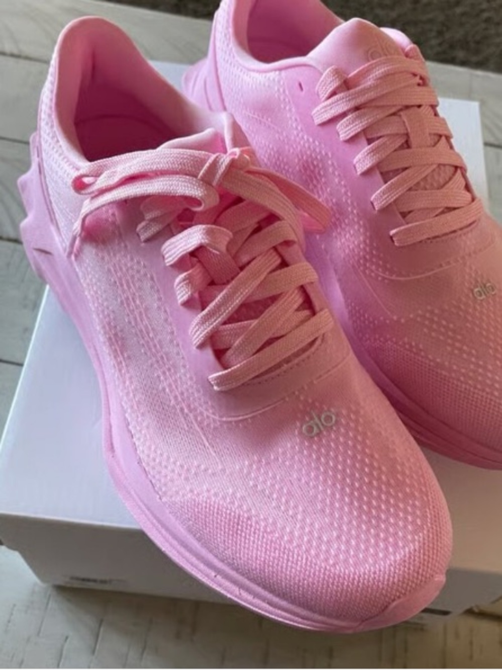 ALO Yoga Women's Pink Knit Athletic Sneakers